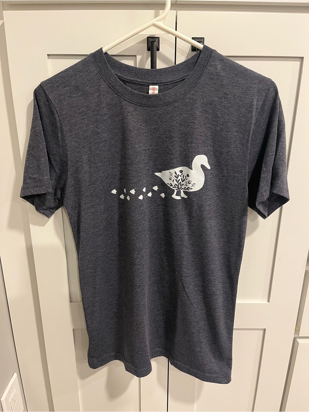 🦆Heather Gray/Blue Duck Graphic Tee